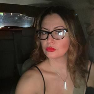 Meet your Posher, Aida